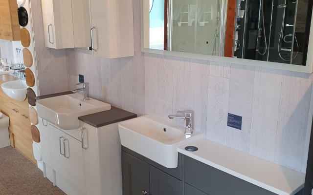 05 - Hickman Supplies Bathroom Showroom - Roper Rhodes Fitted Unit featuring Vanity Basins and a Back-to-wall Toilet